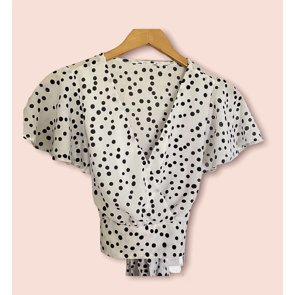 Black White Polka Dot Crop top Tie Back V Neck Medium Flutter Sleeve. NWT